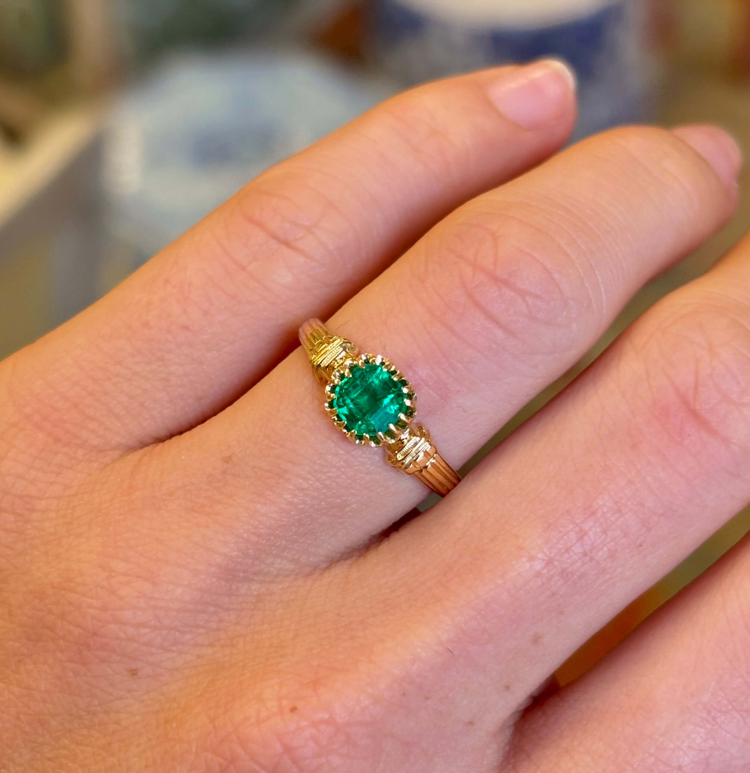 Luxury Jewelry Golden Solitaire Emerald Cut Emerald Sapphire Engagement Rings