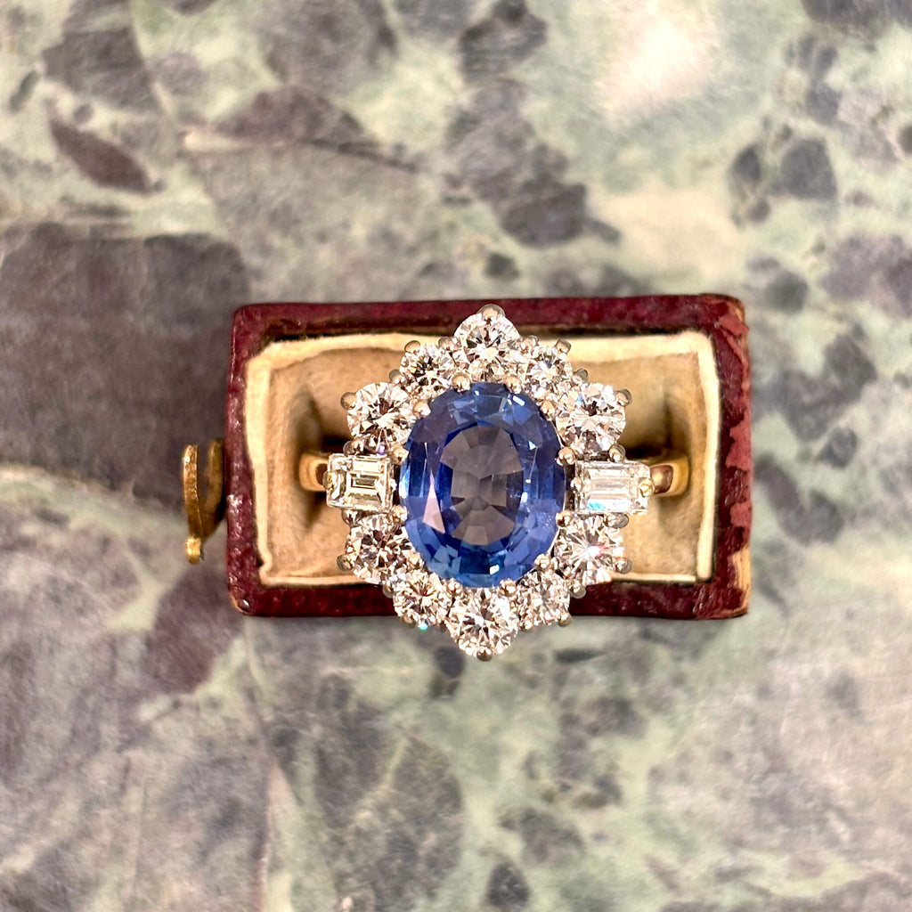 Luxury Jewelry Golden Vintage Design Halo Oval Cut Blue Sapphire Engagement Rings