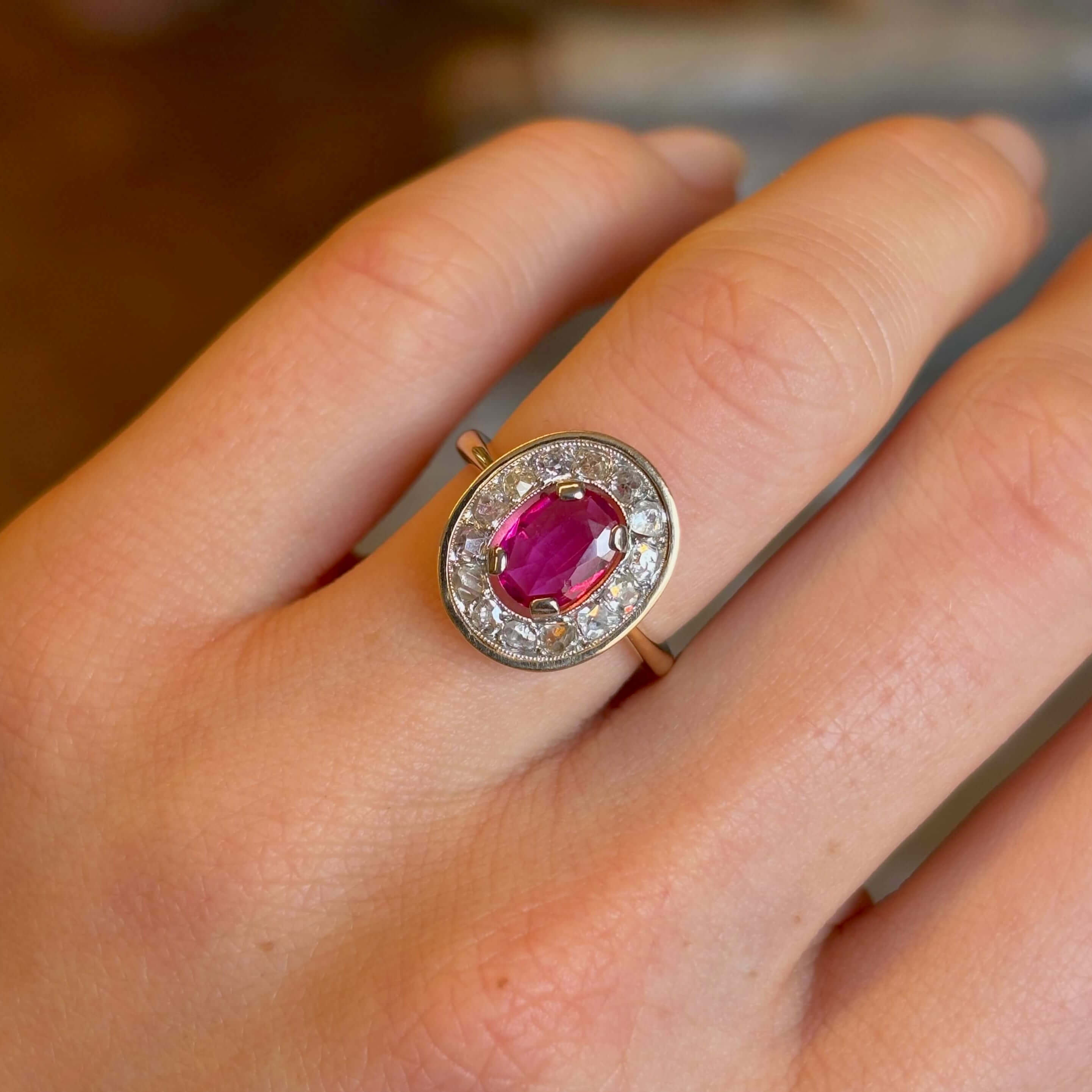 Luxury Jewelry Golden Vintage Halo Oval Cut Pink Sapphire Engagement Rings