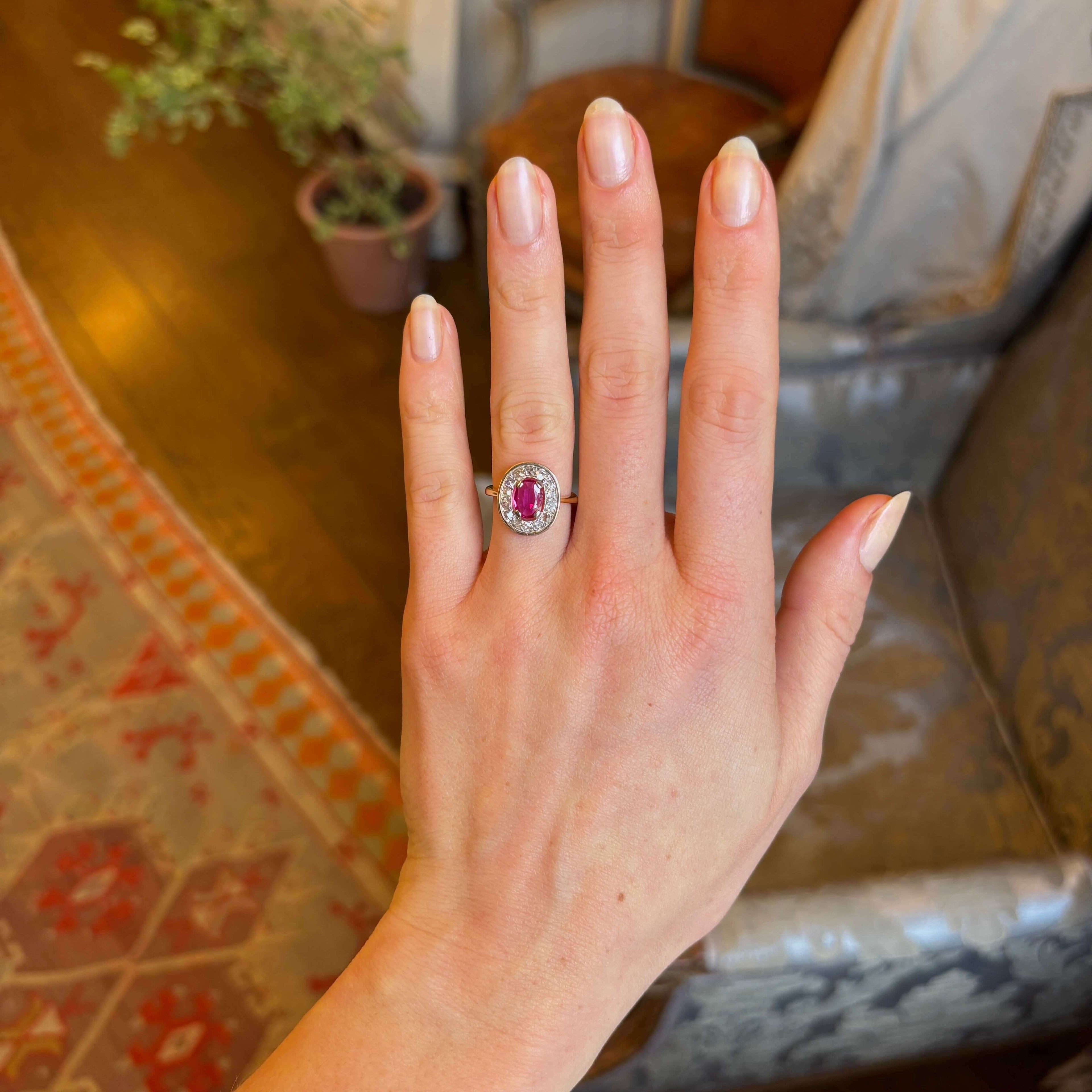 Luxury Jewelry Golden Vintage Halo Oval Cut Pink Sapphire Engagement Rings