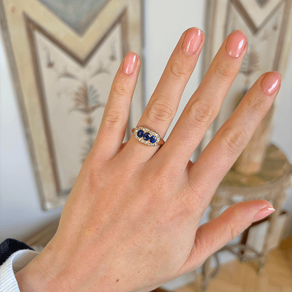 Luxury Jewelry Vintage Design Halo Oval Cut Blue & White Sapphire Half Eternity Wedding Band For Women