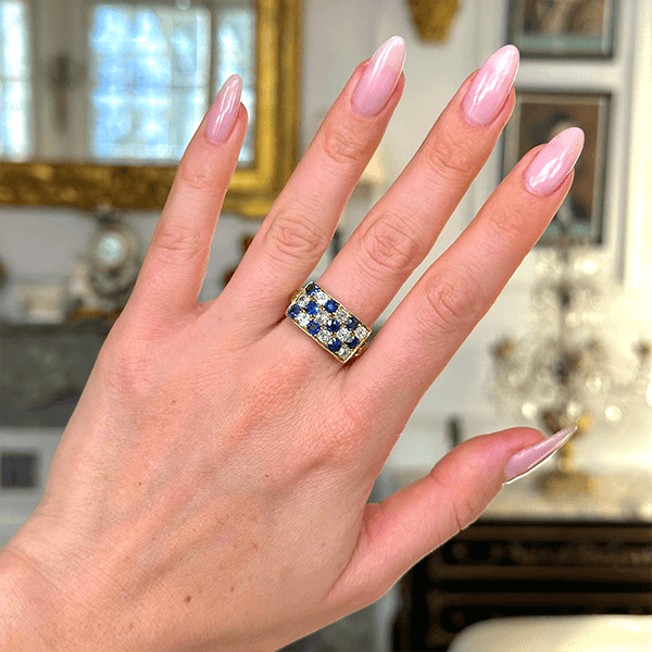 Luxury Jewelry Golden Antique Design Round Cut Blue & White Sapphire Half Eternity Wedding Band For Women