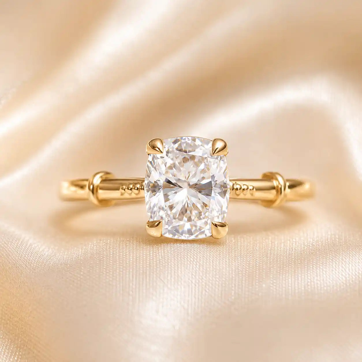 Luxury Jewelry Vintage Design Solitaire Golden Cushion Cut White Sapphire Engagement Rings
