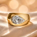 Luxury Jewelry Solitaire golden Pear Cut White Sapphire Engagement Rings