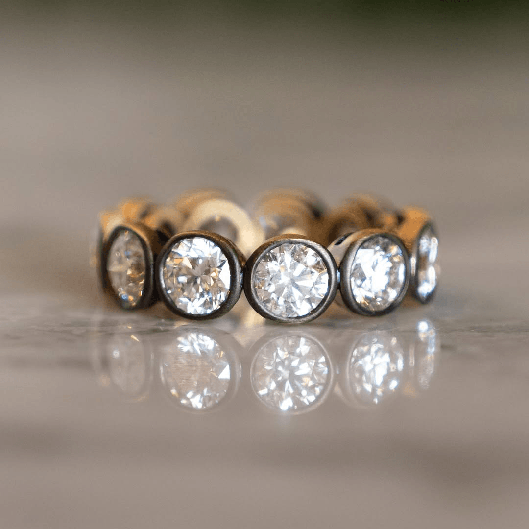 Luxury Jewelry Classic Two Tone Bezel Round Cut White Sapphire Eternity Wedding Bands
