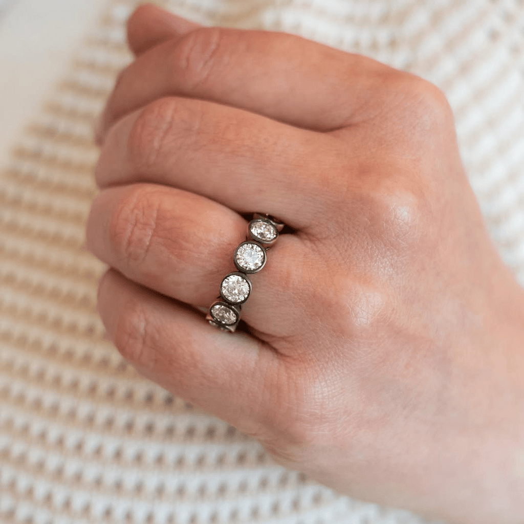 Luxury Jewelry Classic Two Tone Bezel Round Cut White Sapphire Eternity Wedding Bands