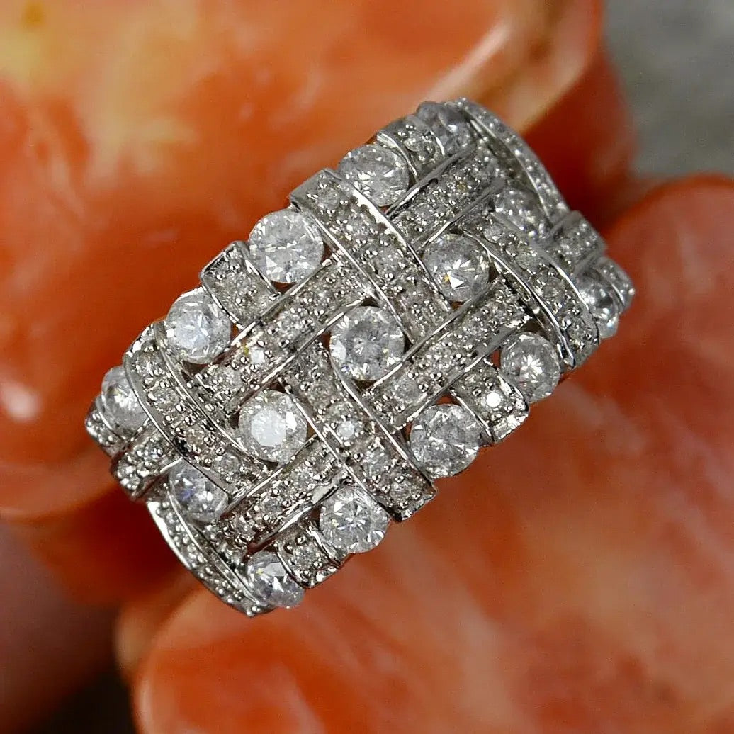Luxury Jewelry Unique Design Round Cut White Statement Half Eternity Wedding Bands