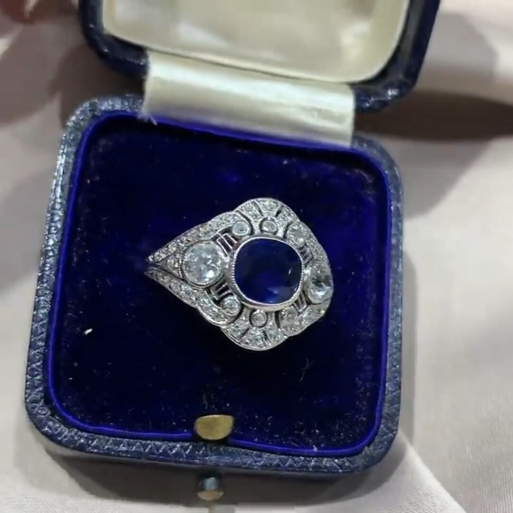 Luxury Jewelry Vintage Halo Cushion Cut Blue Sapphire Engagement Rings