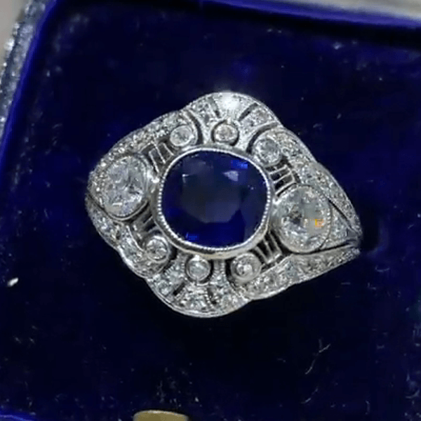 Luxury Jewelry Vintage Halo Cushion Cut Blue Sapphire Engagement Rings