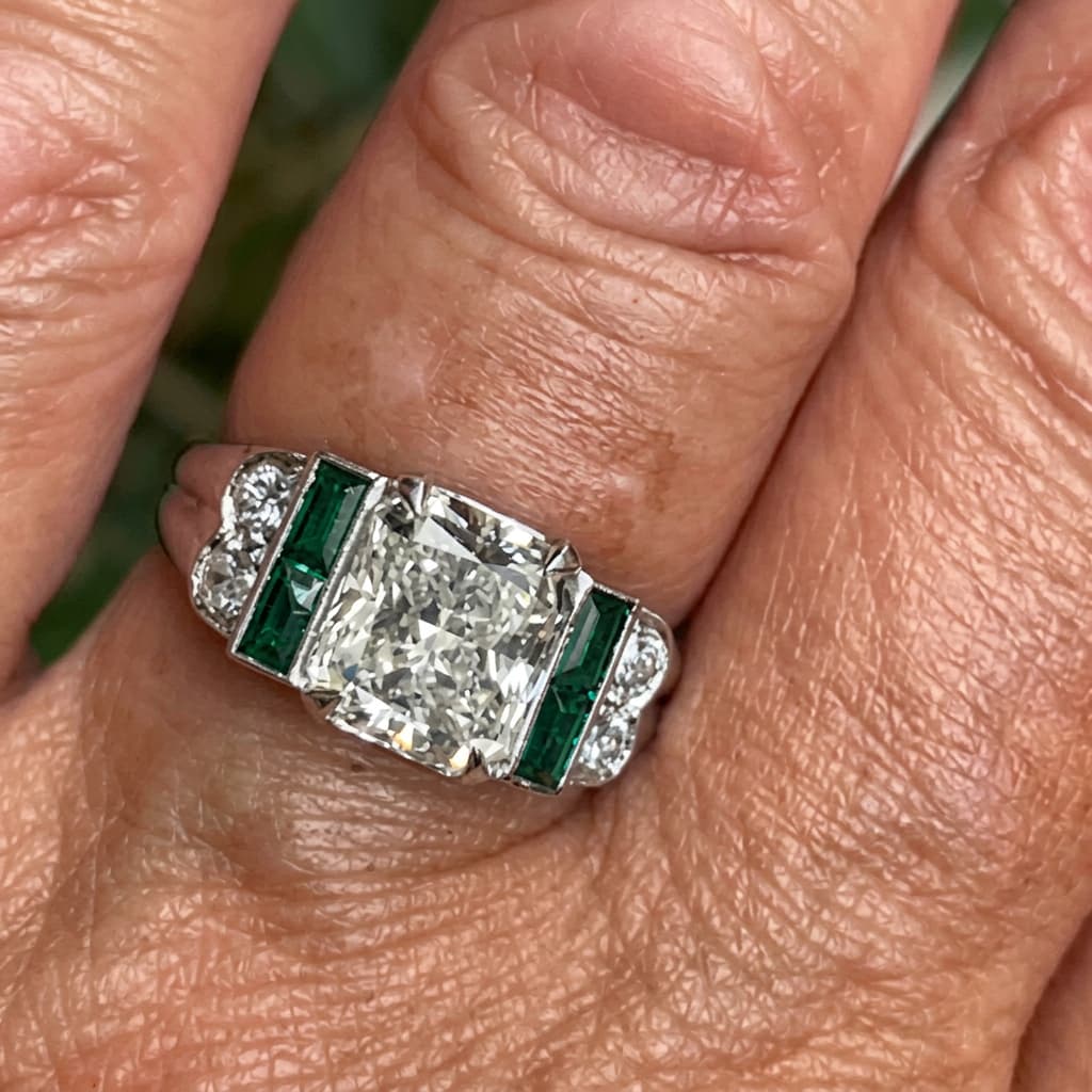 Luxury Jewelry Art Deco Emerald Radiant Cut White Sapphire Engagement Rings
