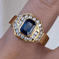 Luxury Jewelry Golden Unique Halo Bezel Emerald Cut Blue Sapphire Engagement Rings