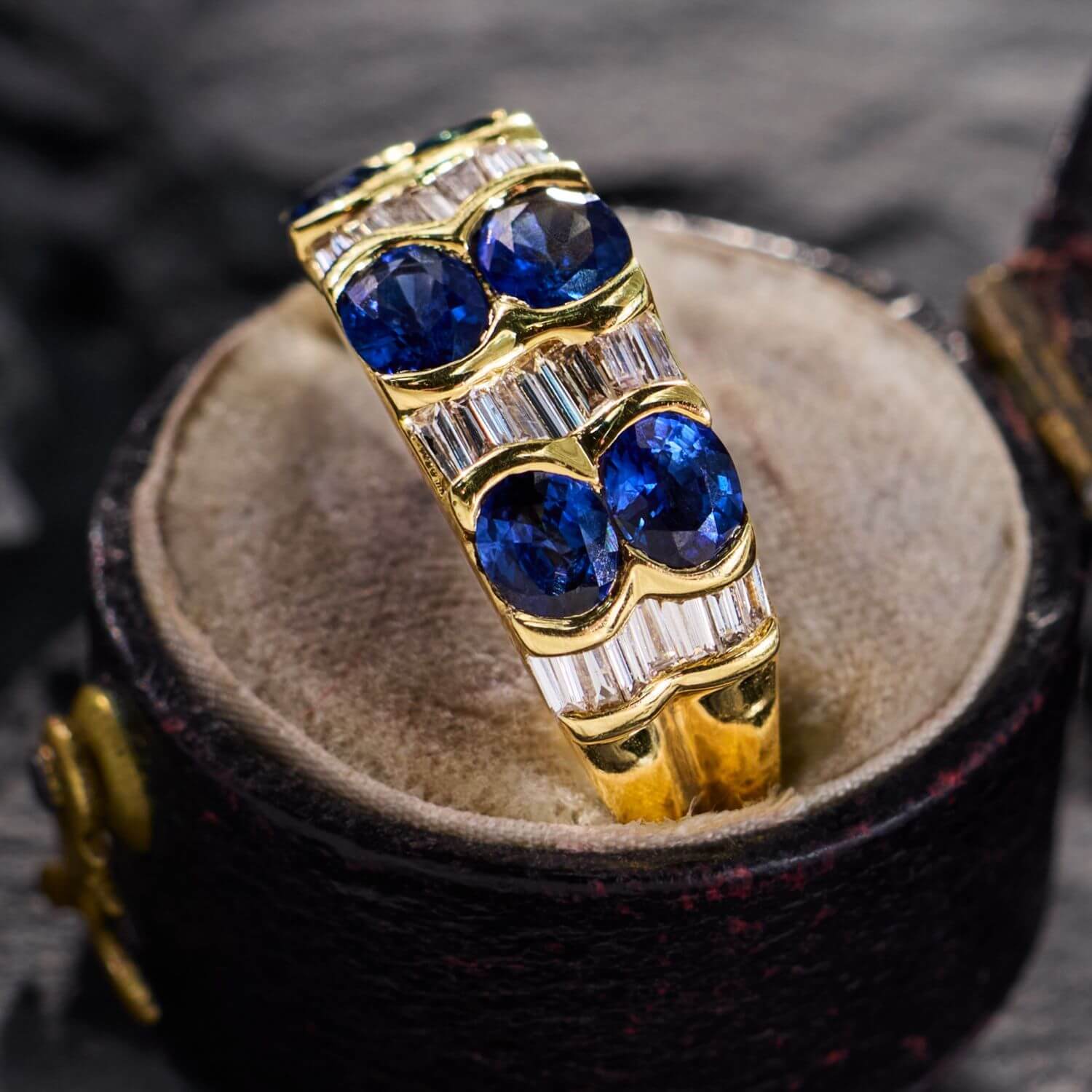 Luxury Jewelry Golden Oval Cut Blue & White Sapphire Wedding Band