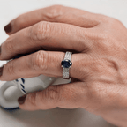 Luxury Jewelry Classic Pave Setting Oval Cut Blue Sapphire Engagement Rings
