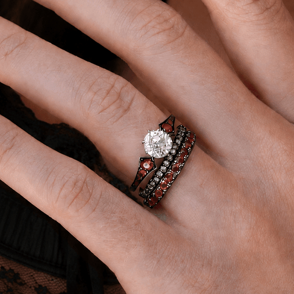 Luxury Jewelry Two Tone Art Deco Round Cut White  & Ruby Sapphire Engagement Rings