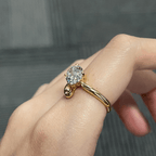 Luxury Jewelry Unique Design Solitaire Yellow Gold Oval Cut White Sapphire Engagement Rings