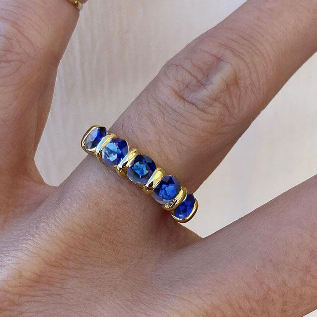 Prong Setting Yellow Gold Round Cut Blue Sapphire Wedding Band Ring