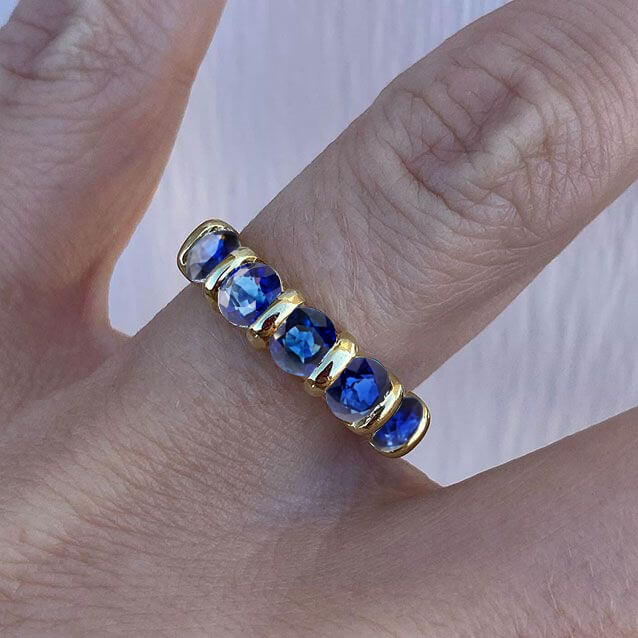 Prong Setting Yellow Gold Round Cut Blue Sapphire Wedding Band Ring