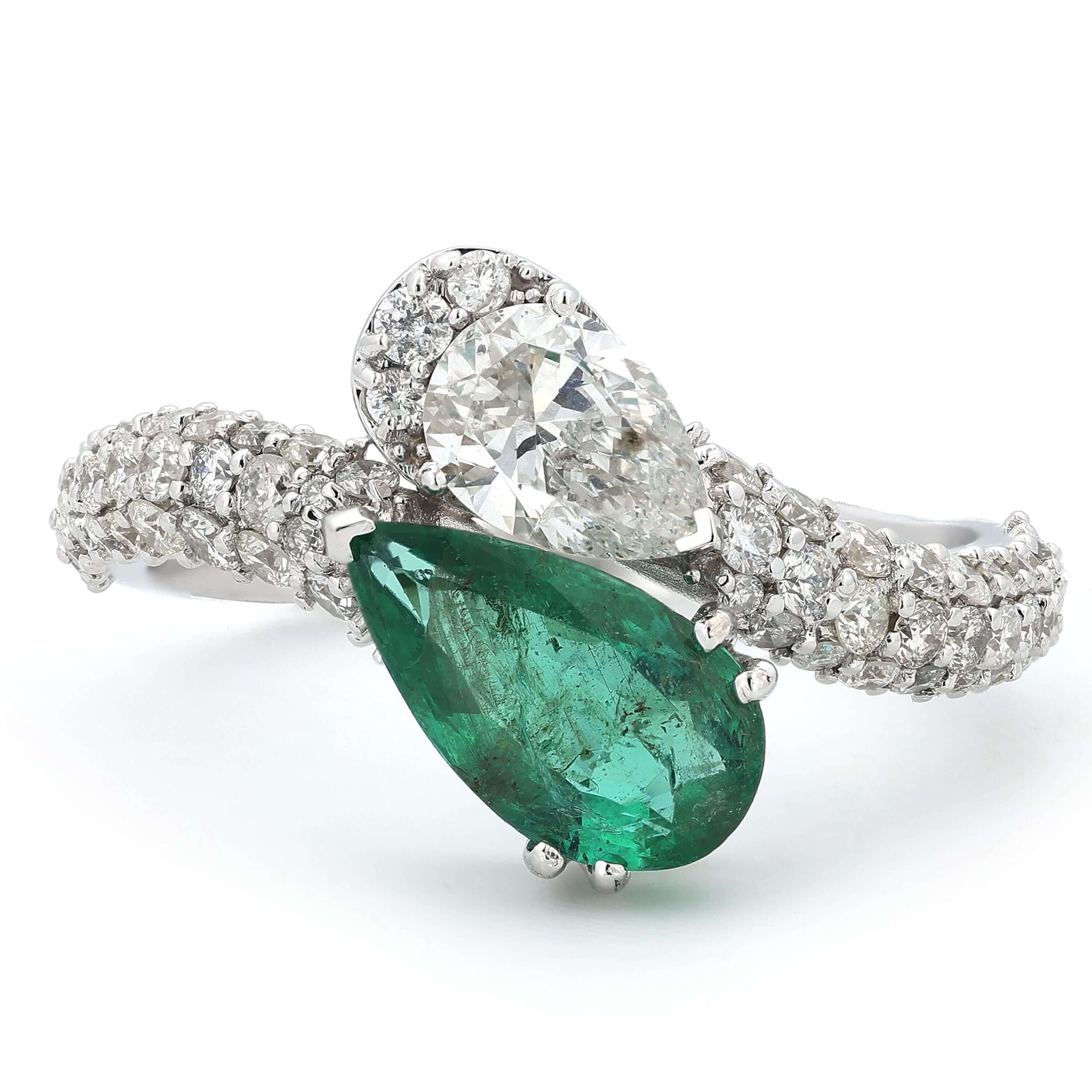 Luxury Jewelry Toi Et Moi Pear Cut Emerald & White Sapphire Engagement Ring