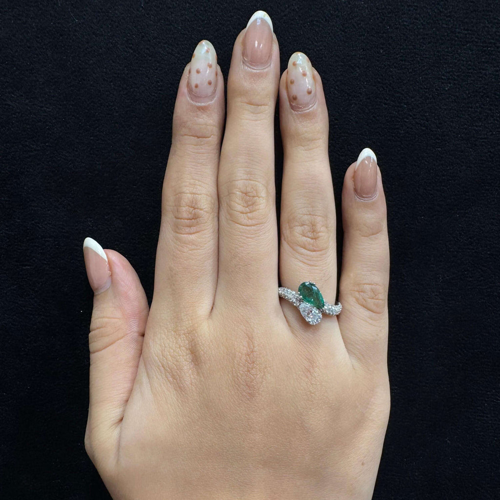 Luxury Jewelry Toi Et Moi Pear Cut Emerald & White Sapphire Engagement Ring