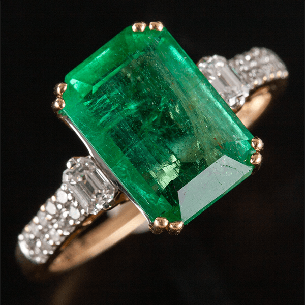 Luxury Jewelry Classic Three Stone Emerald Cut Emerald Sapphire Engagement Ring