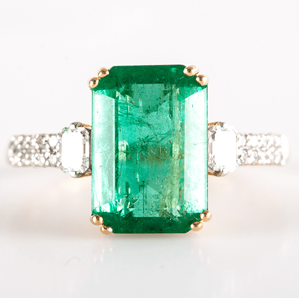 Luxury Jewelry Classic Three Stone Emerald Cut Emerald Sapphire Engagement Ring