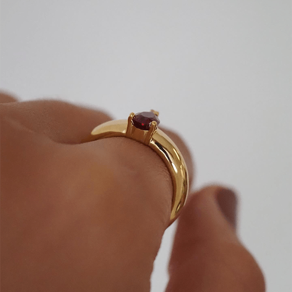 Classic Solitaire Yellow Gold Pear Cut Garnet Sapphire Engagement Ring