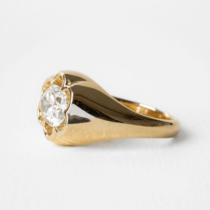 Unique Petal Bezel Setting Yellow Gold Solitaire Oval Cut White Sapphire Engagement Ring