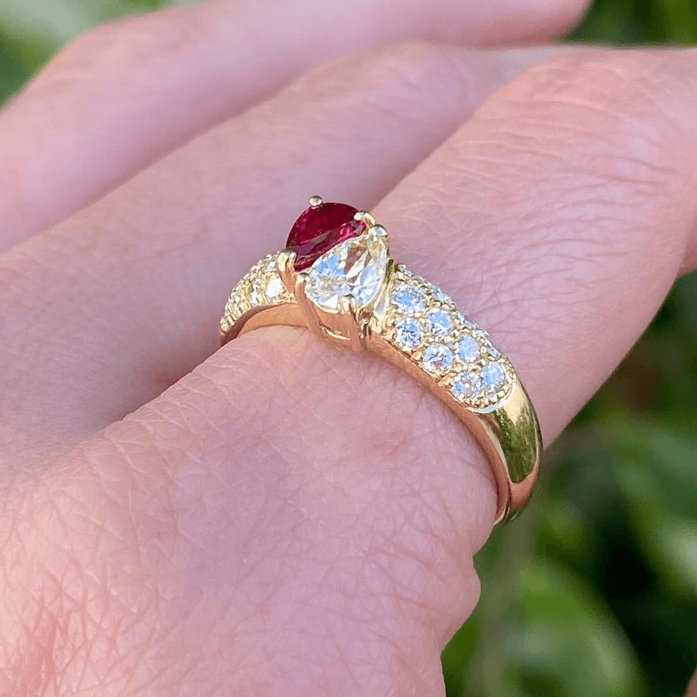 Vintage Moi Et Toi Yellow Gold Pear Cut Ruby & White Sapphire Cocktail Ring For Women
