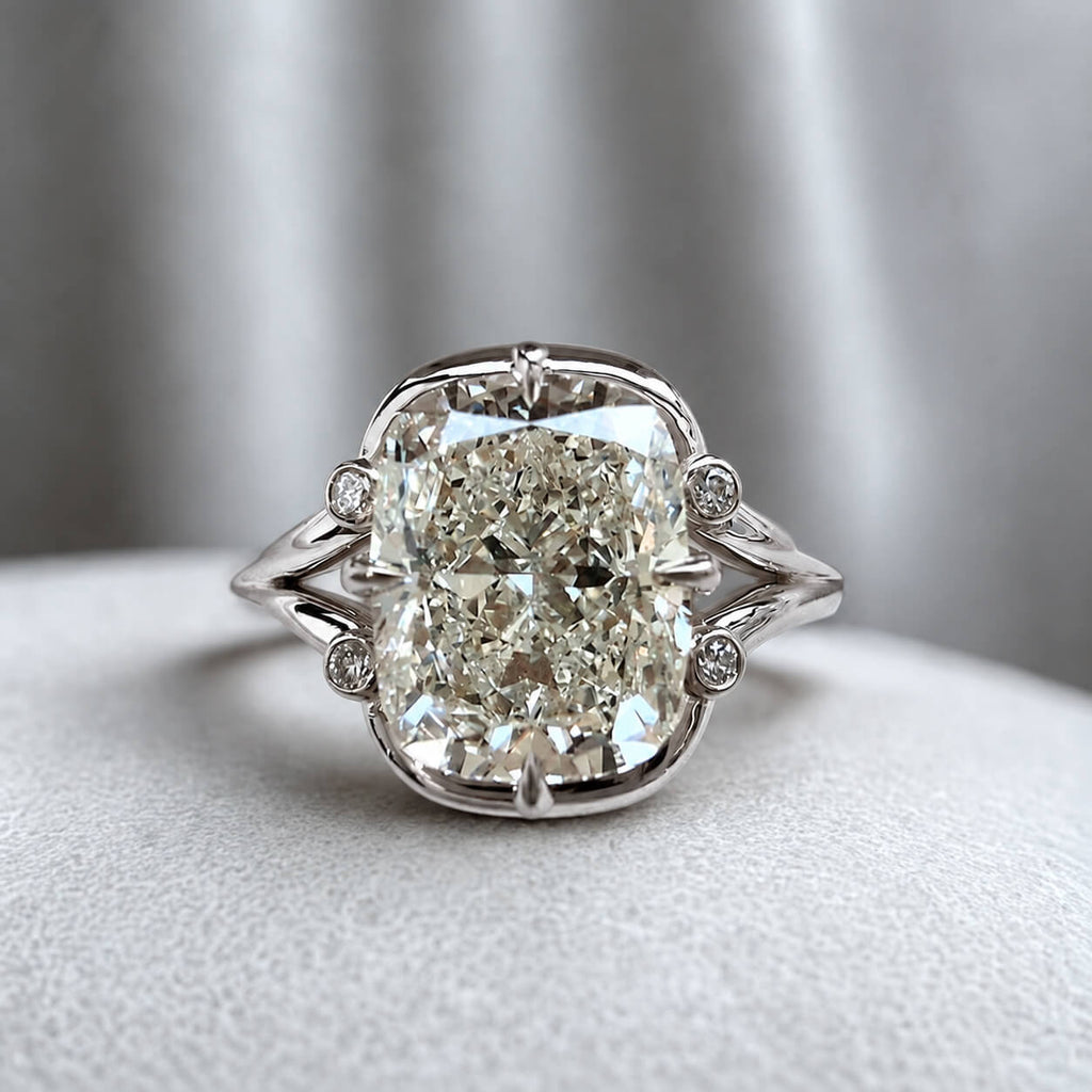 Luxury Jewelry Unique Design Cushion Cut White Sapphire Engagement Rings