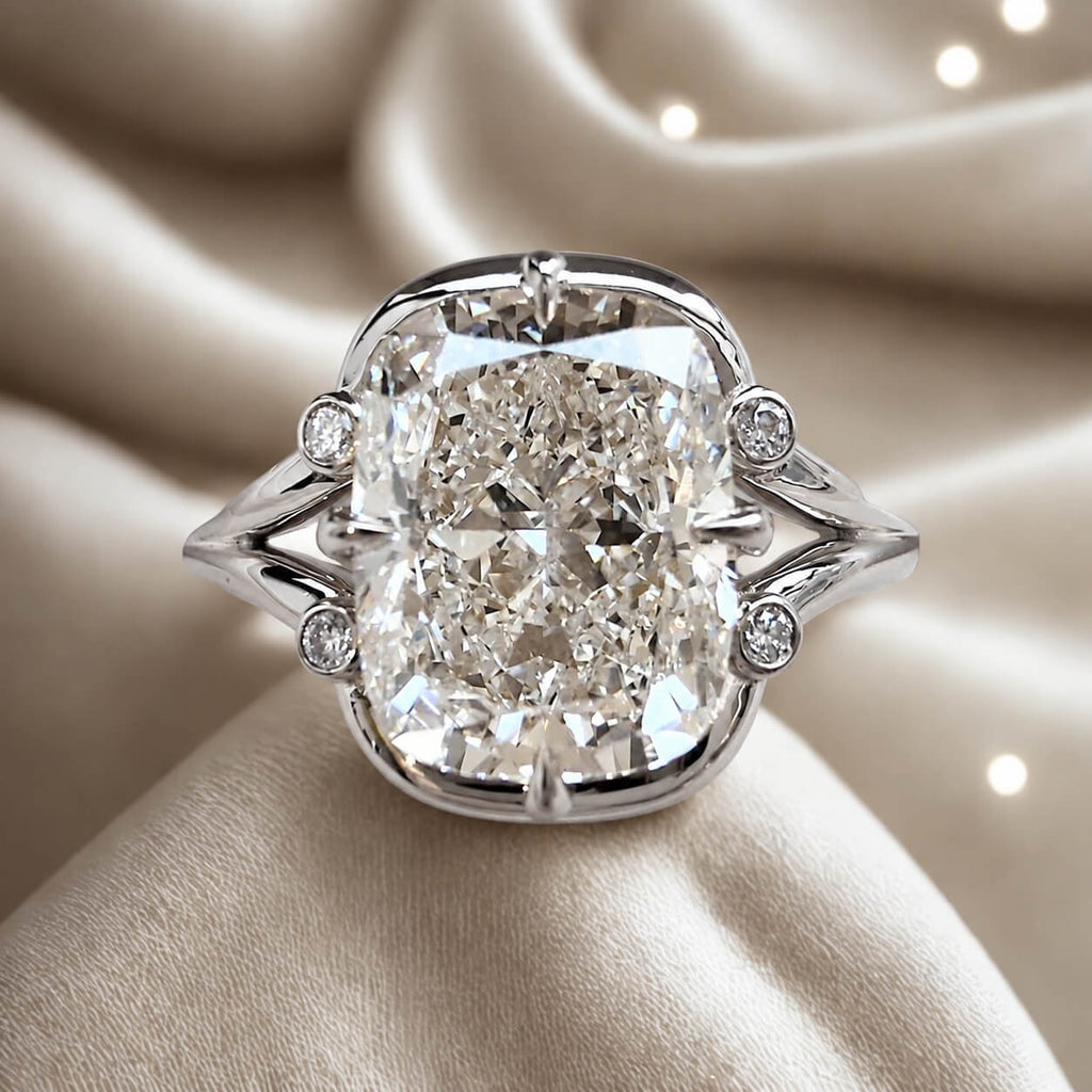 Luxury Jewelry Unique Design Cushion Cut White Sapphire Engagement Rings