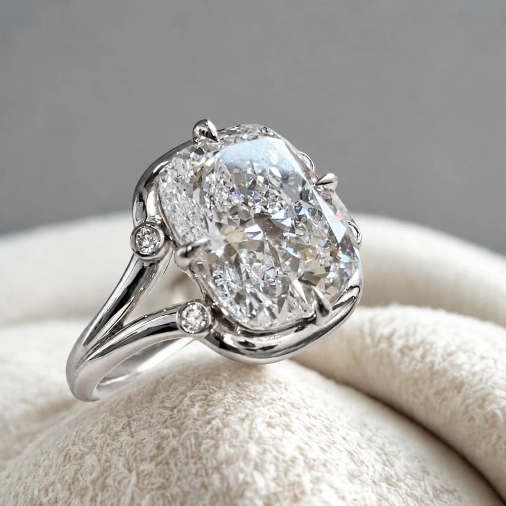 Luxury Jewelry Unique Design Cushion Cut White Sapphire Engagement Rings
