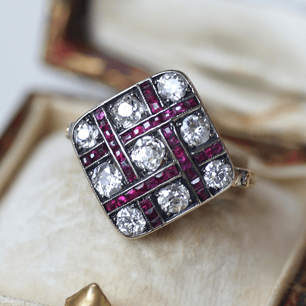 Antique Checkered Design Two Tone Round & Asscher Cut White & Ruby Sapphire Cocktail Ring For Women
