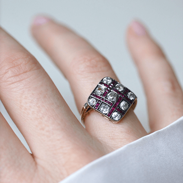 Antique Checkered Design Two Tone Round & Asscher Cut White & Ruby Sapphire Cocktail Ring For Women