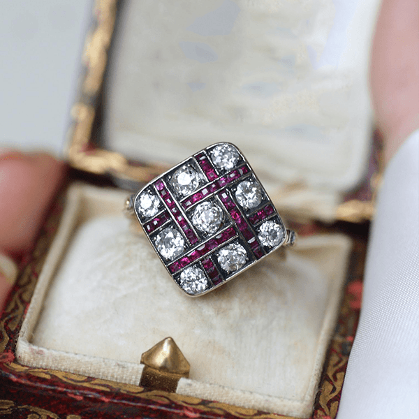 Antique Checkered Design Two Tone Round & Asscher Cut White & Ruby Sapphire Cocktail Ring For Women