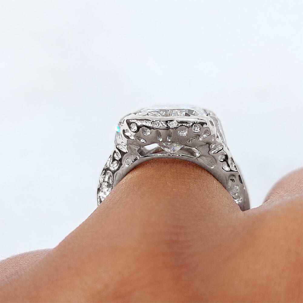 Luxury Jewelry Three Stone Cushion Cut White Sapphire Engagement Ring