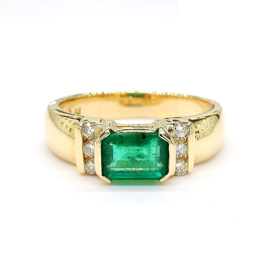 Luxury Jewelry Half Bezel Yellow Gold Emerald Cut Emerald Sapphire Engagement Ring