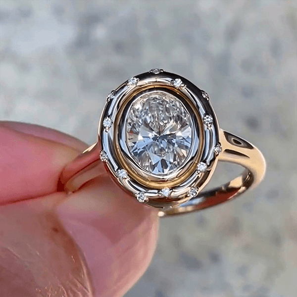 Luxury Jewelry Yellow Gold Halo Bezel Oval Cut White Sapphire Engagement Ring