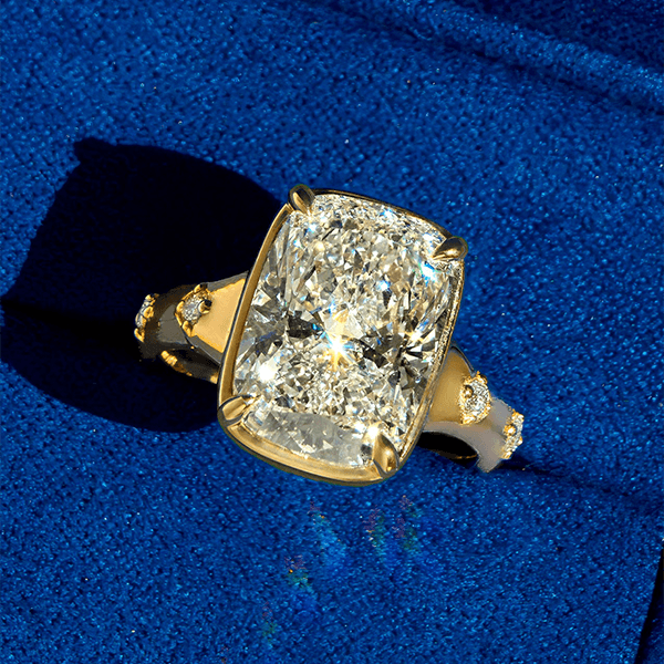 Luxury Jewelry Classic Yellow Gold Cushion Cut White Sapphire Engagement Ring