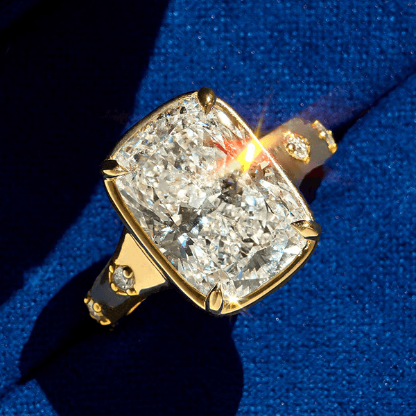 Luxury Jewelry Classic Yellow Gold Cushion Cut White Sapphire Engagement Ring
