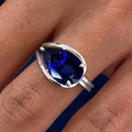 Luxury Jewelry Solitaire Pear Cut Blue Sapphire Engagement Ring