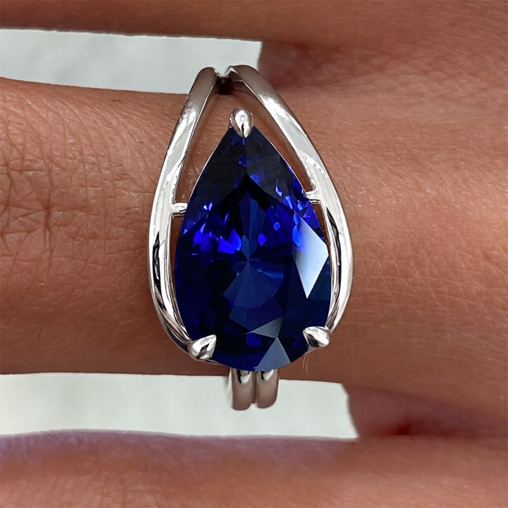 Luxury Jewelry Solitaire Pear Cut Blue Sapphire Engagement Ring