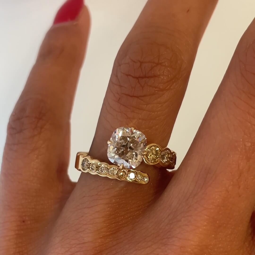 Luxury Jewelry Unique Design Yellow Gold Cushion Cut Canary Sapphire Engagement Ring