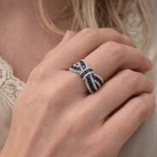 Bow Knot Design Round Cut Blue & White Sapphire Wedding Ring