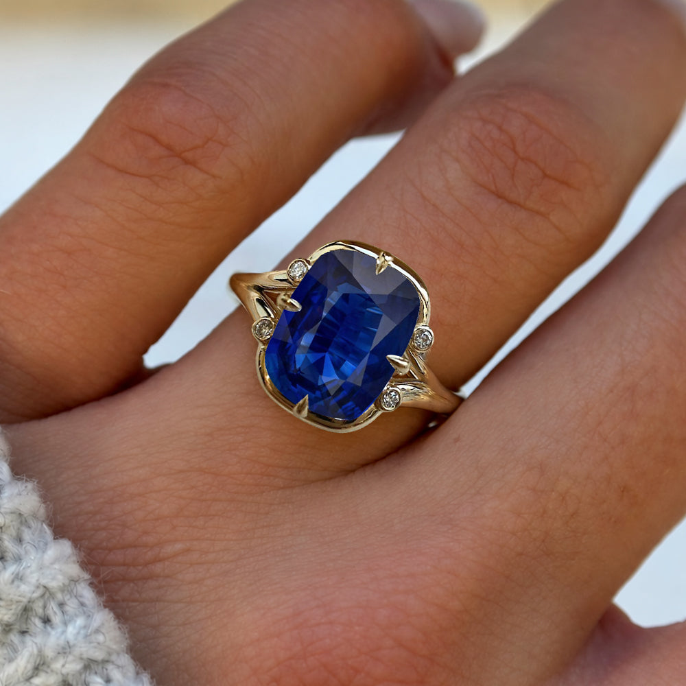 Unique Design Yellow Gold Cushion Cut Blue Sapphire Engagement Rings