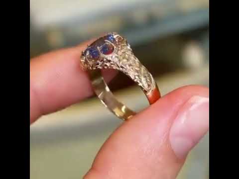Luxury Jewelry Golden Solitaire Oval Cut Blue Sapphire Engagement Rings