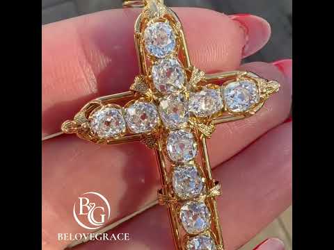 Luxury Jewelry Vintage Golden Cushion Cut White Sapphire Cross Pendant Necklace For Women