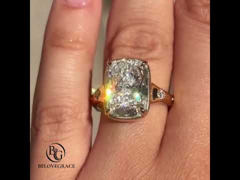 Luxury Jewelry Classic Yellow Gold Cushion Cut White Sapphire Engagement Ring
