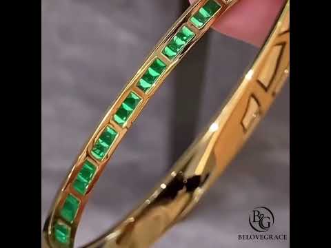 Art Deco Yellow Gold Baguette Cut Green Emerald Bangle Bracelet For Women