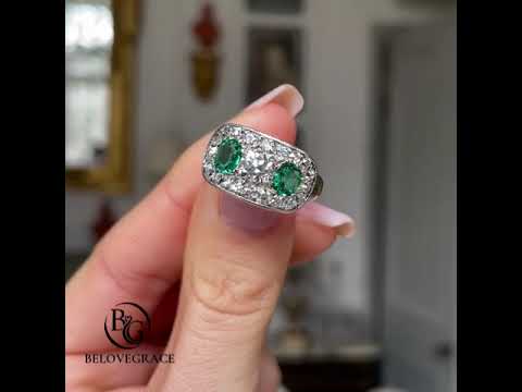 Luxury Jewelry Antique Design Two Tone Halo Round & Cushion Cut Emerald & White Sapphire Half Eternity Wedding Band For Women
