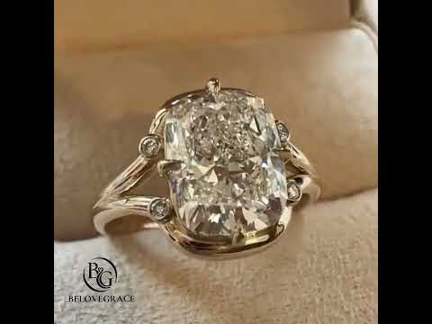 Luxury Jewelry Unique Design Yellow Gold Cushion Cut White Sapphire Engagement Rings